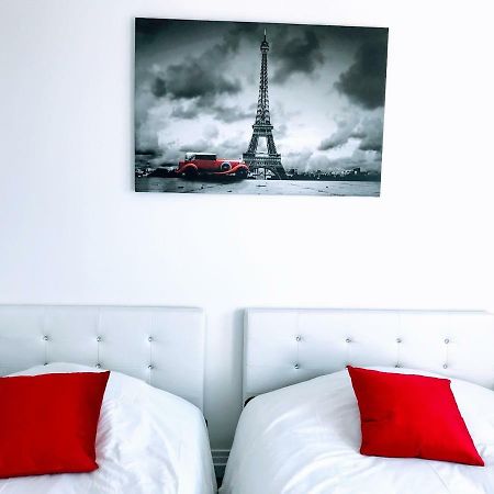 Luxe Eiffel Tower And Seine River Apartamento Paris Exterior foto